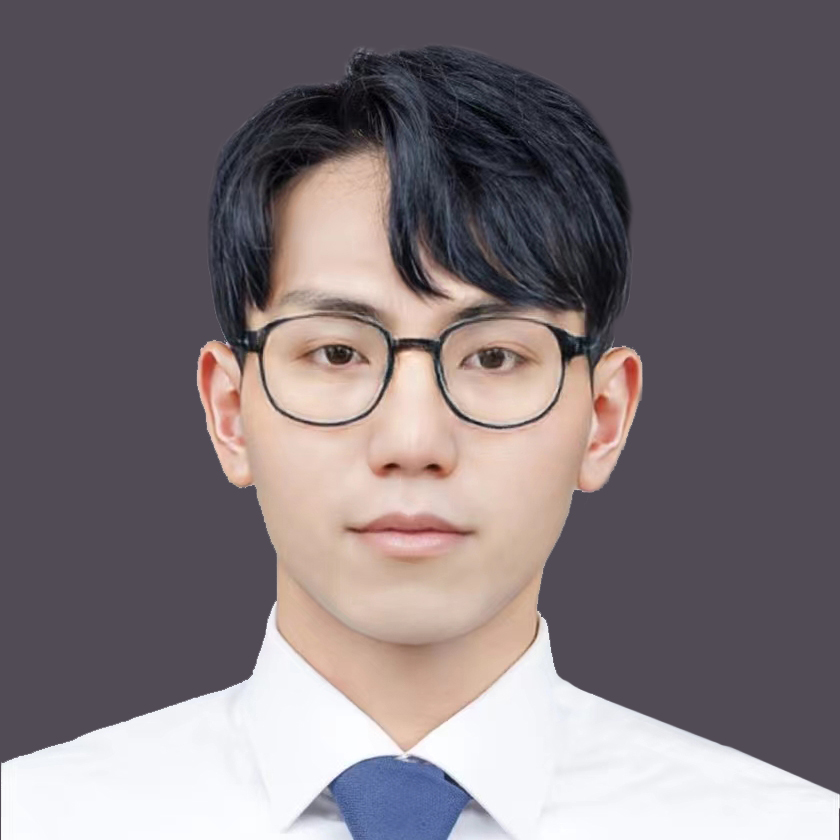 設計師：莫爾陽